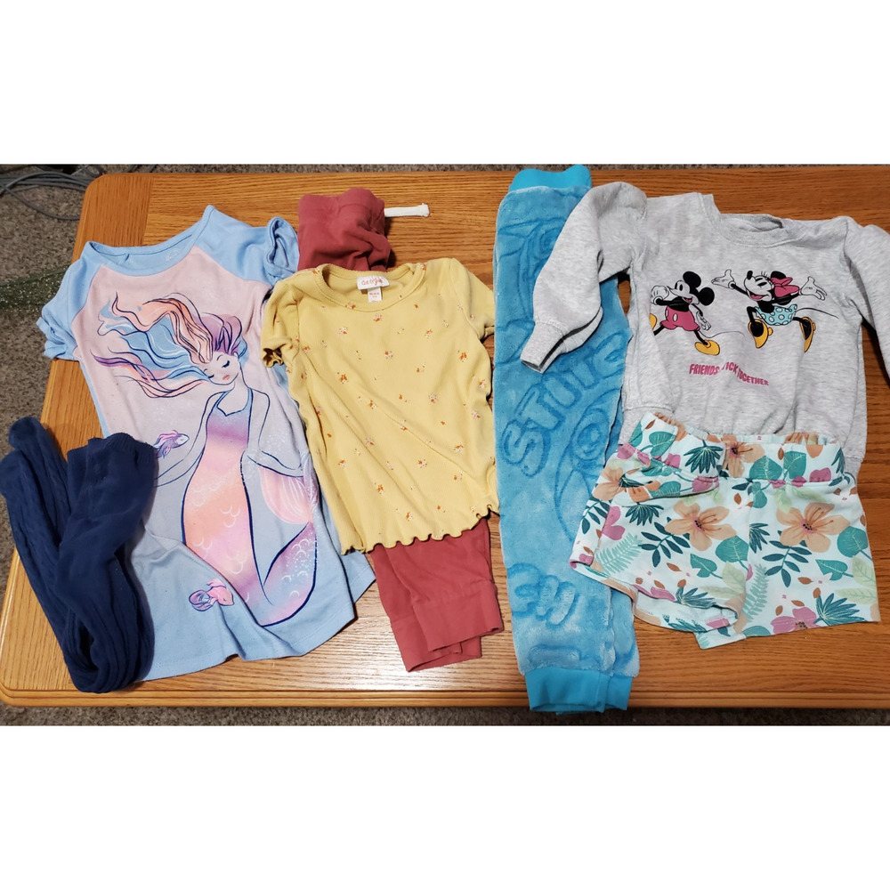 Girls 4T Clothing Bundle Disney Minnie Stitch Cat & Jack Old Navy Clothing Set